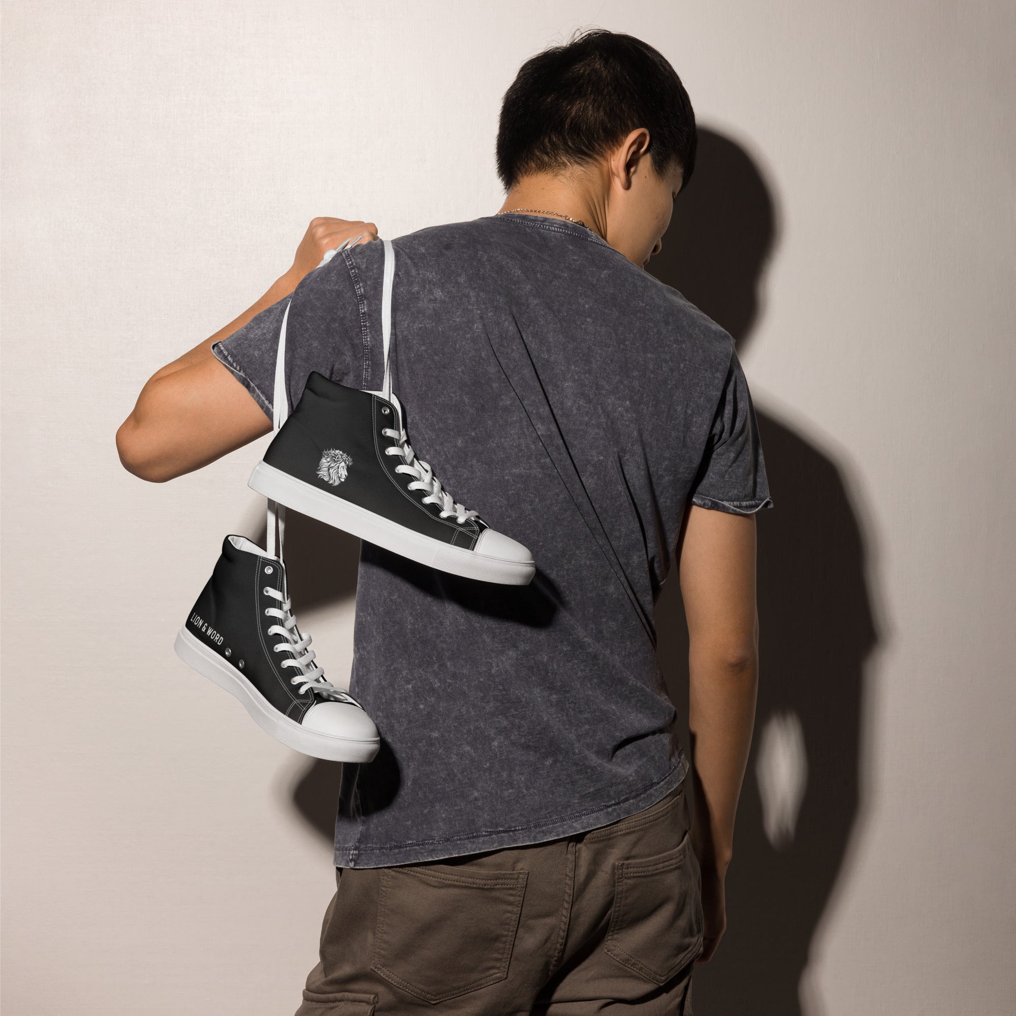 LION AND  WORD MENS HIGH TOP CANVAS SHOES